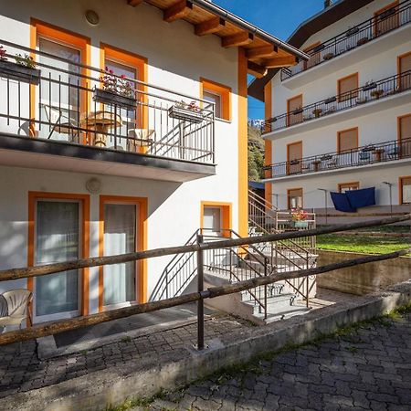 Hostel - Bormio - Livigno - Santa Caterina - Stelvio Sondalo Exterior photo