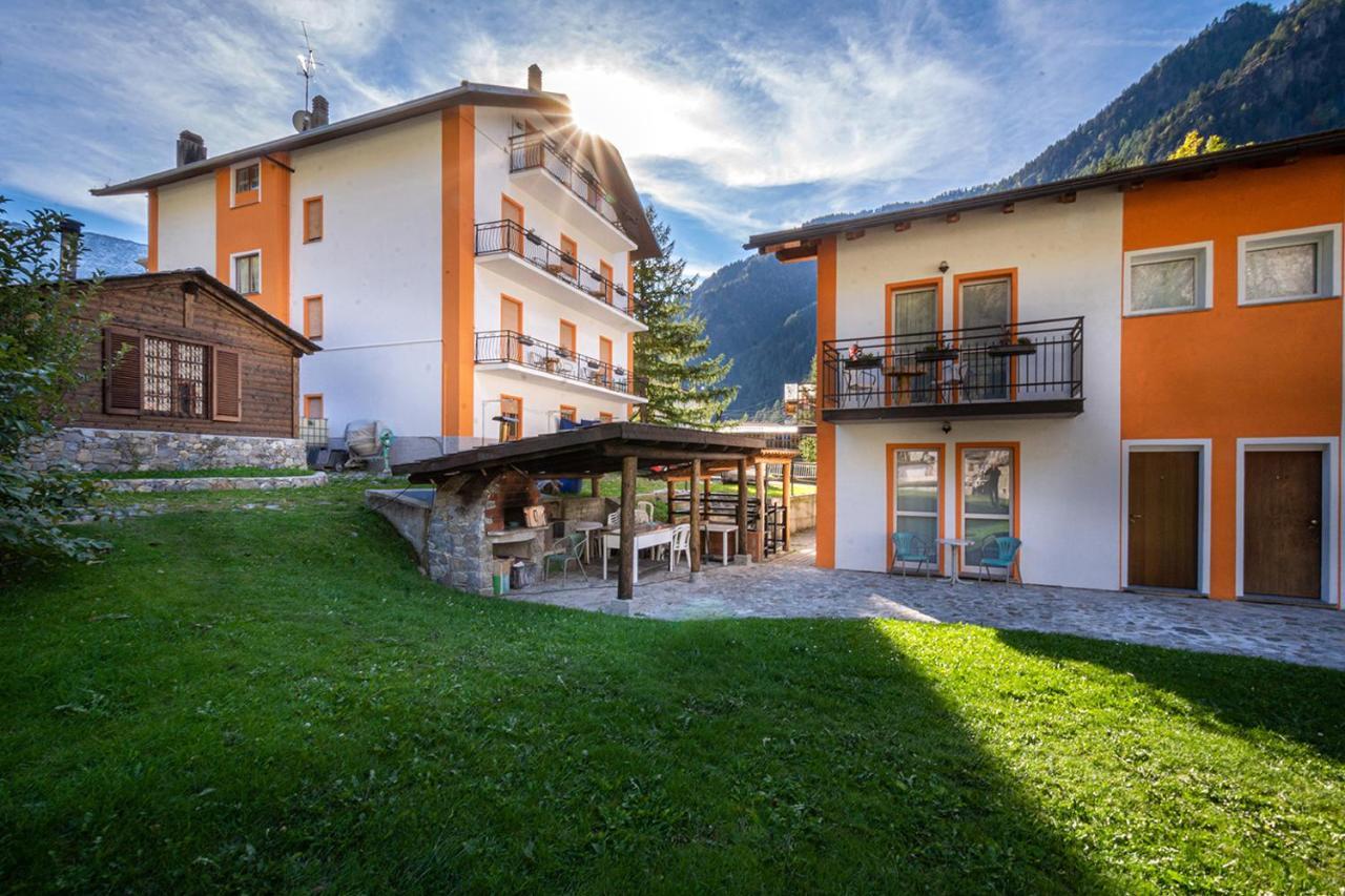 Hostel - Bormio - Livigno - Santa Caterina - Stelvio Sondalo Exterior photo
