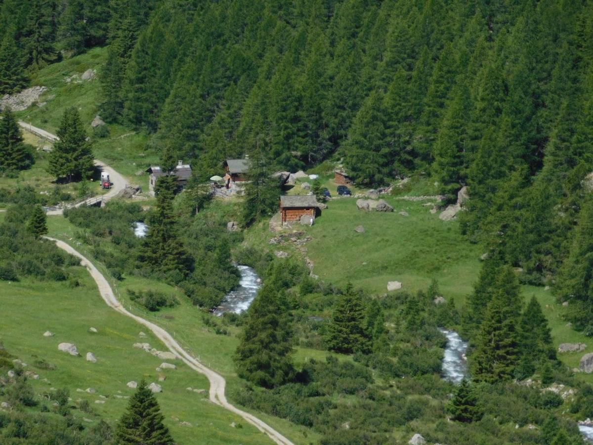 Hostel - Bormio - Livigno - Santa Caterina - Stelvio Sondalo Exterior photo